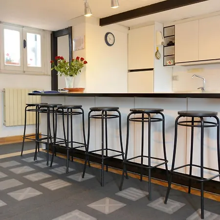 아파르타멘토 코로나리 *